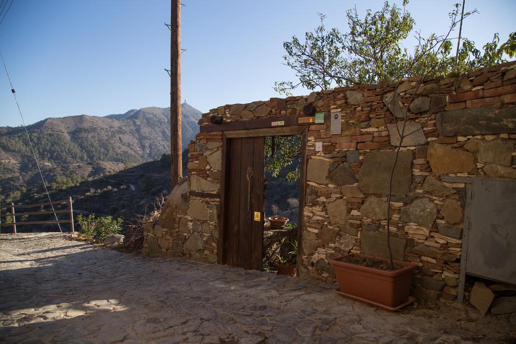 Hatzikyprianou Museum Studio Lazania エクステリア 写真
